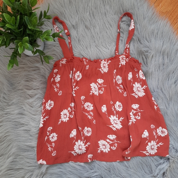 ❤4/$20 Hollister Floral Crop Tank top